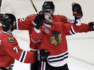 Hossa posunul Chicago do semifinále, Budaj pustil Ottawu