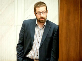 NAŽIVO tlačová beseda Richarda Sulíka a odchádzajúceho člena Martina Poliačika