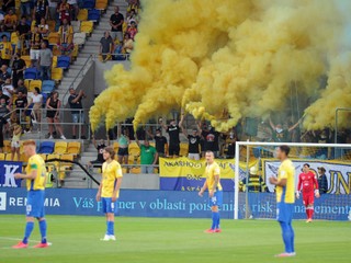 Prioritou ÚLK je postupný a koordinovaný návrat fanúšikov na štadióny