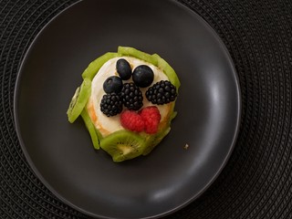 Tortičky s ovocím a krémom z mascarpone