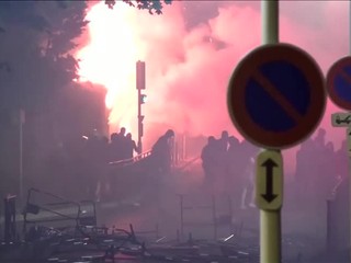 Hnev Francúzov neutícha: V noci zadržali vyše 660 výtržníkov