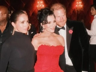 Meghan a Harry zažiarili na celebritnej párty. "Nevkusné!" zúria v kráľovskom paláci
