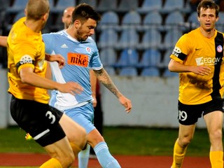 Highlight: Slovan aj Vittek sa pred Trenčínom červeňali