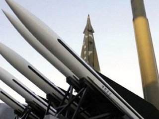 KĽDR vypálila 117 rakiet a uskutočnila šesť jadrových testov