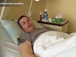 Policajt Roderik sa zotavuje. Posiela pozdrav