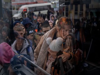З гривнями в Словаччину не їдьте, банки їх не змінять. Зняти гроші в словацькому банкоматі можна безкоштовно