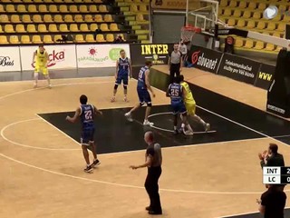 Inter ukončil šnúru prehier, ale takmer prišiel o obrovský náskok