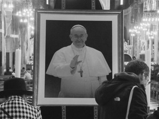 Ukázali náhrobok pápeža Františka: Nič pompézne, ale s hlbokým odkazom