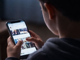 Zákaz sociálnych sietí pre maloletých: O obmedzeniach hovoria opoziční aj koaliční poslanci