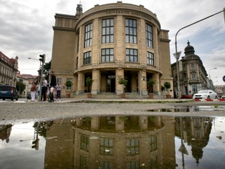 Slovenskí študenti utekajú do zahraničia, nevrátia sa