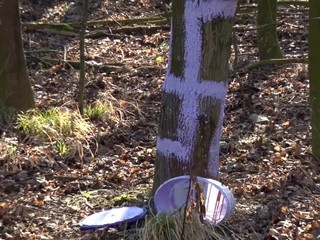 Dedinu niekto pokreslil hákovými krížmi, deje sa to pravidelne