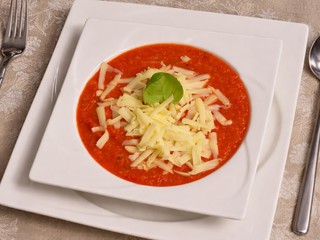 Pečená paradajková polievka