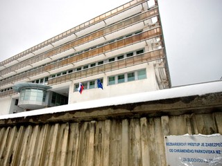 Zásah NAKA na ministerstve zdravotníctva. Súvisieť má s čerpaním peňazí z Plánu obnovy