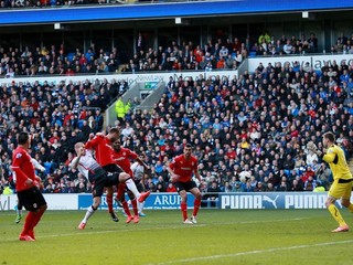VIDEO. Škrtel žiaril v Cardiffe, Liverpool strelil poltucet