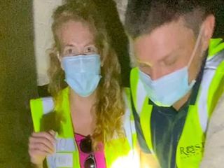 Pár po presťahovaní našiel v dome zamurovanú vec, z ktorej tuhne krv v žilách!