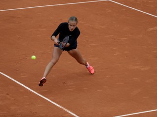 Roland Garros: Schmiedlová a Gombos nevyužili veľké šance, Kužmová a Polášek v štvorhrách postupujú