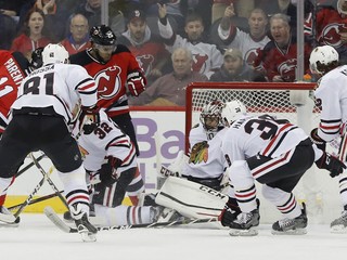 Hossa posunul Chicago do víťazného predĺženia, bodoval aj Pánik