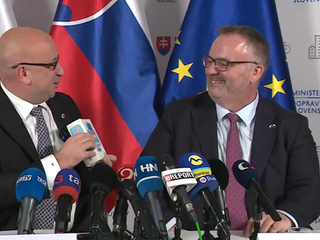 Tlačová beseda ministrov dopravy Slovenska a Česka o vysokorýchlostnej trati