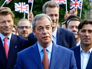 Nigel Farage, symbol brexitu, vydal svojim deťom nemecké pasy