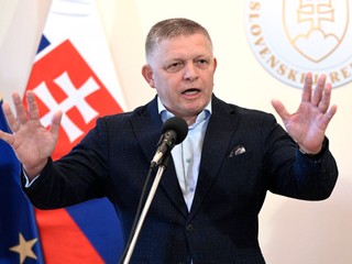 Fico obvinil matku Michala Šimečku z dotačného podvodu. Trestné oznámenie ale nepodal