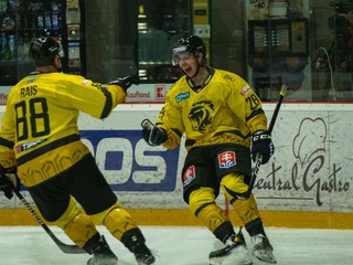 Hokejový Pohár ide do semifinále. Obhajca to bude mať náročné