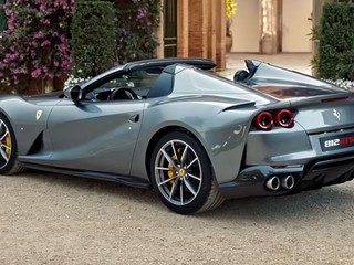 TENTO zvuk si zamilujete: Pozrite si horúce video so štýlovým Ferrari