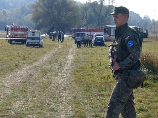 Medzi Sliačom a Kováčovou sa zrútilo vojenské lietadlo L-39