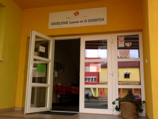 Situácia v nemocniciach sa nezlepšuje. V Čadci tento týždeň neprijímali pacientov s koronavírusom