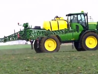 V poľnohospodárstve využívame príliš veľa pesticídov. EP pripravuje novú legislatívu