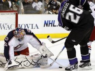 Columbus pod kabátom nahý, Handzuš ho zložil dvoma bodmi. Stopka pre Capitals na čísle 13.