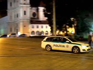Dobitý muž z Obchodnej ulice vo štvrtok popoludní zomrel