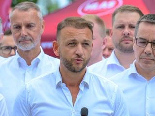 Hlas-SD sľubuje: Rodiny sa konsolidácie nedotknú