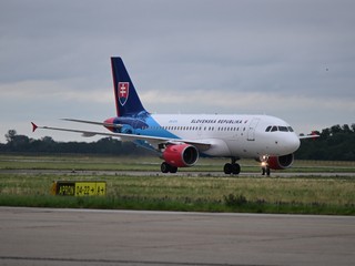 Slovensko aktivovalo evakuačné plány, minister vyzval občanov na registráciu