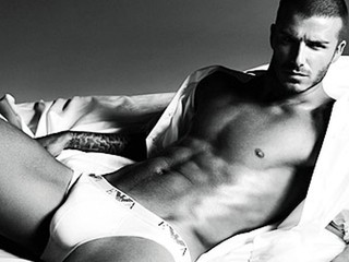 Talianky chcú vedieť, čo má Beckham v rozkroku