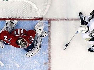 Pittsburgh vo finále Východu, Šatan dvakrát asistoval