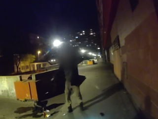 Opitý muž ohrozoval personál predajne, paralyzérom mieril aj na políciu