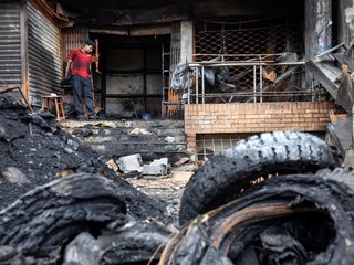 Bangladéšska vláda zakázala opozičné spoločenstvo po násilných protestoch