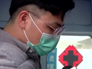 Prvý nakazený koronavírusom nebol z Wu-chanu, úrady sa epidémiu snažili tajiť