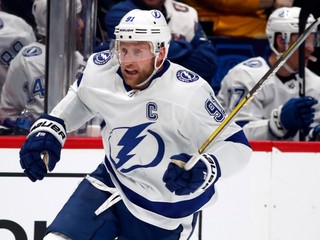 Tampa Bay do konca finále už bez Stamkosa. Tréner verí, že sa stretnú pri odovzdávaní trofeje