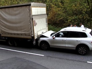 Nehoda na Šturci. Vodič počas jazdy odpadol