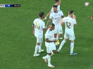 Slovan vyhral nad Michalovcami aj vďaka tomuto vlastnému gólu
