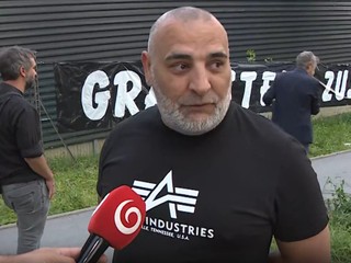 Otec Slovenky, ktorá prežila streľbu v Grazi: Rodičia detí, ktoré zomreli, odpadávali od hrôzy