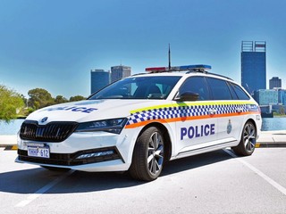 Uhádnete, v ktorej krajine budú používať Škodu Superb ako policajné auto?