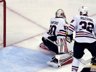 Zranený Hossa nenastúpil, Boston otočil finále Stanley Cupu