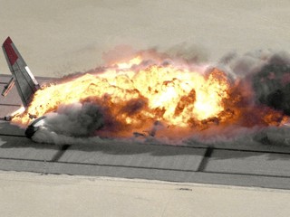 NASA úmyselne vyhodila do vzduchu jedno dopravné lietadlo