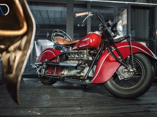 Nádherný Indian Four je na predaj: Jazdil na ňom Steve McQueen