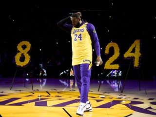 VIDEO: Všetci plakali. Los Angeles Lakers sa lúčili s Bryantom