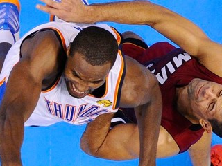 Miami Heat uspeli doma a ujali sa vedenia v sérii