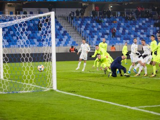 Slovan Bratislava do štvrťfinále pohára po výhre nad Žilinou 2:0