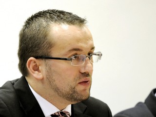 Obžalobu podanú na exšéfa SIS Vladimíra Pčolinského bude riešiť sudca v Banskej Bystrici